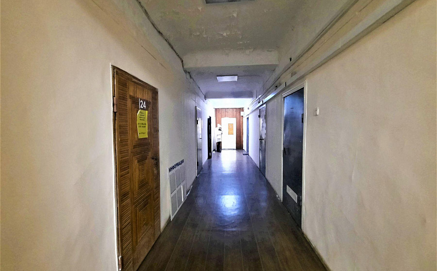 Продам отдельно стоящее здание, 2 100 м² фото