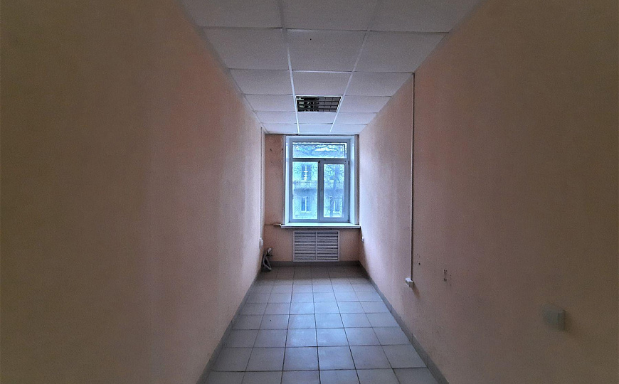 Продам отдельно стоящее здание, 2 100 м² фото