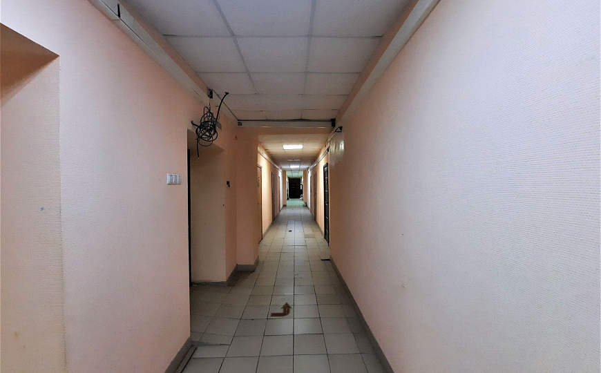 Продам отдельно стоящее здание, 2 100 м² фото
