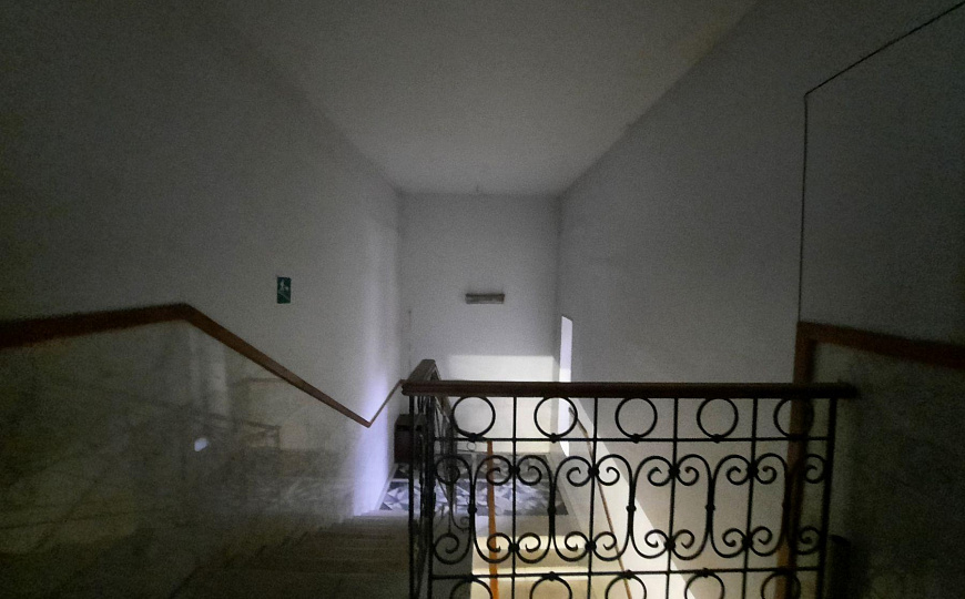Продам отдельно стоящее здание, 2 100 м² фото