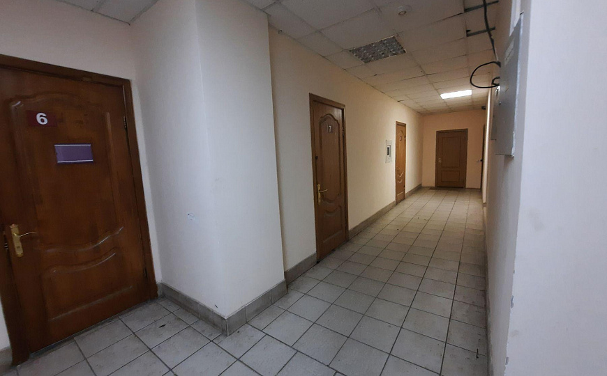 Продам отдельно стоящее здание, 2 100 м² фото