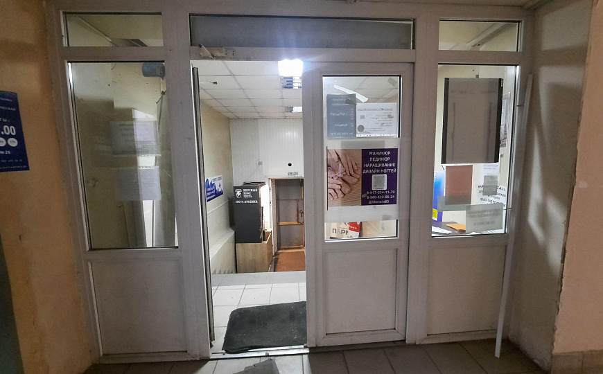 Продам отдельно стоящее здание, 2 100 м² фото