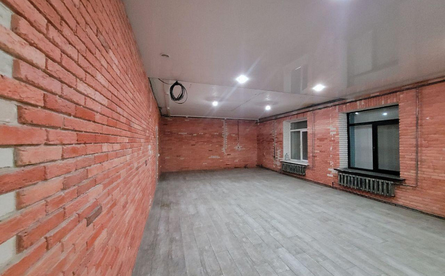 Сдам отдельно стоящее здание, 377 м² фото