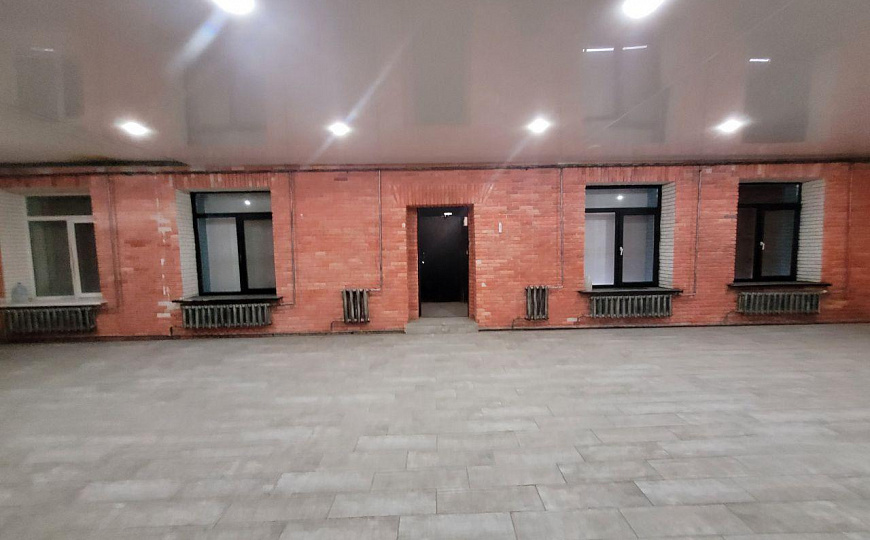 Сдам отдельно стоящее здание, 377 м² фото