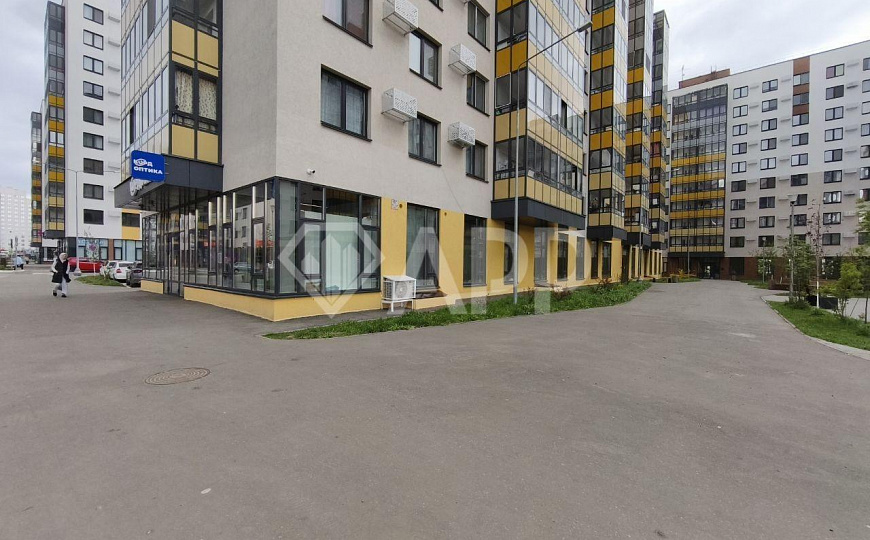 Офис с арендатором в новом ЖК фото