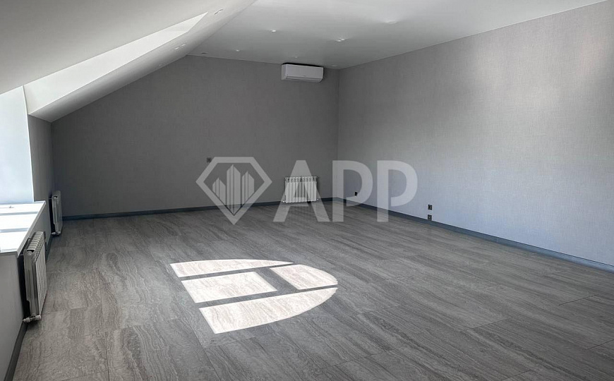 Сдам офисное помещение, 300 м² фото