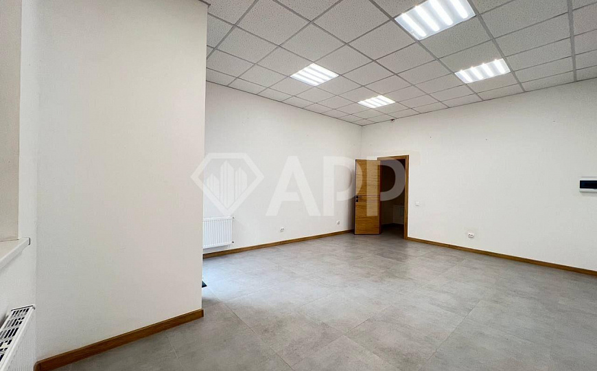 Сдаю торговое помещение, 32,6 м² фото