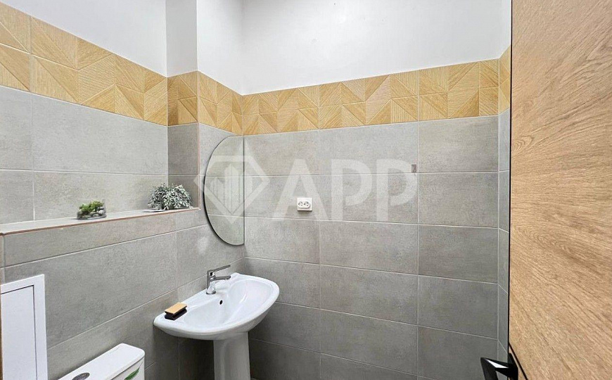 Сдаю торговое помещение, 32,6 м² фото