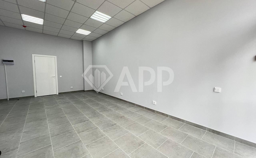 Сдаю торговое помещение, 32 м² фото