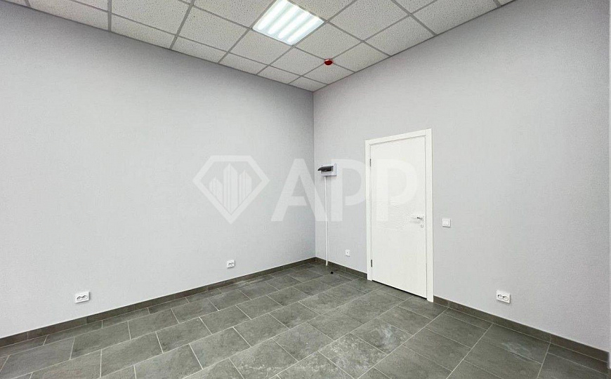 Сдаю торговое помещение, 32 м² фото