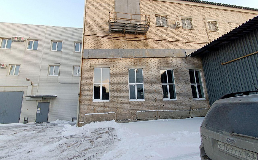 Аренда  Склады разных площадей на охраняемой базе. . фото