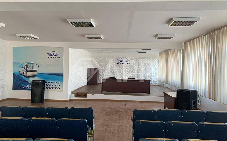 Сдам бизнес-центр/офисный центр, 1 000 м² фото