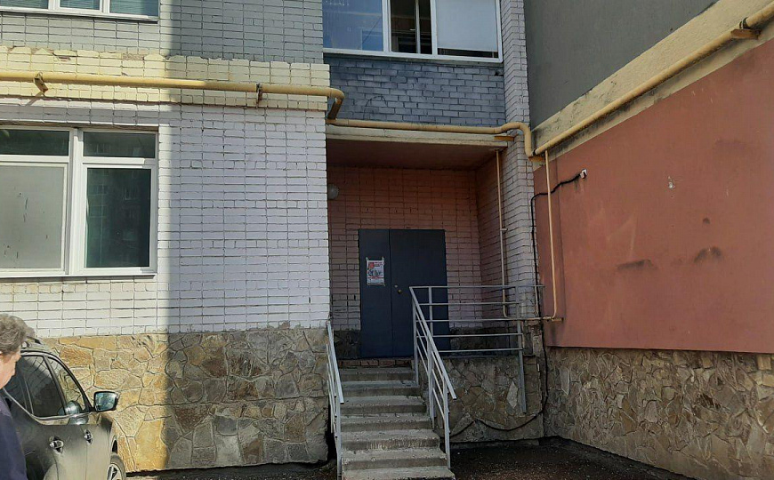 Помещение свободного назначения на Артема 140 фото