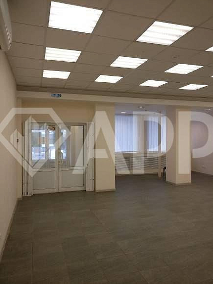 Ул. Декабристов Торговая площадь 160м²  на хорошем трафике фото