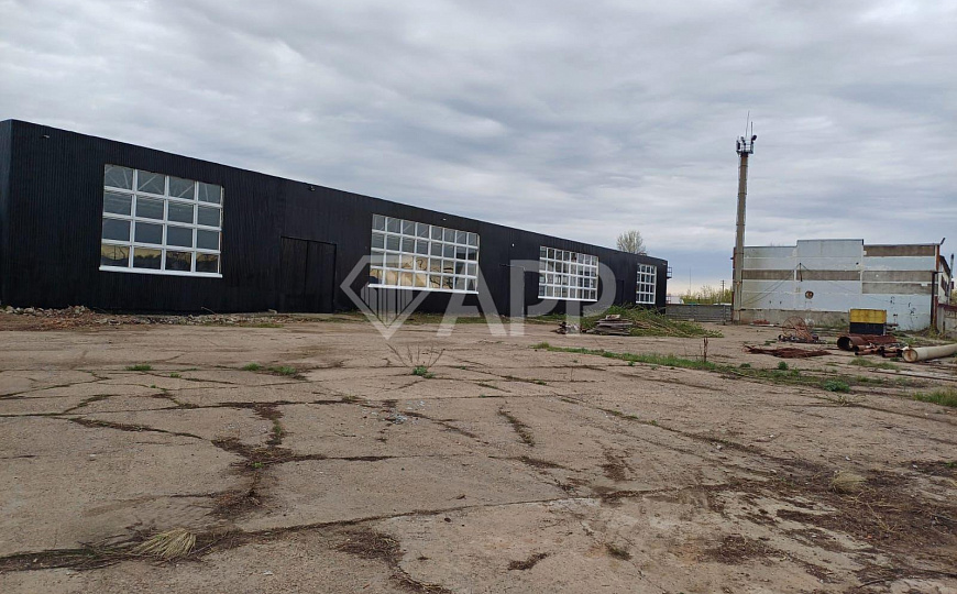 Продам производственно торговую базу 9 000 м² фото