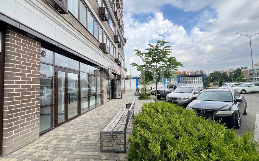 Сдаю торговое помещение, 78 м² фото