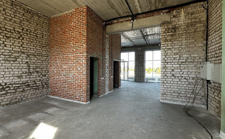 Продаю нежилые коммерческие помещения 120 м²  в новом ЖК "Жемчужина"  фото