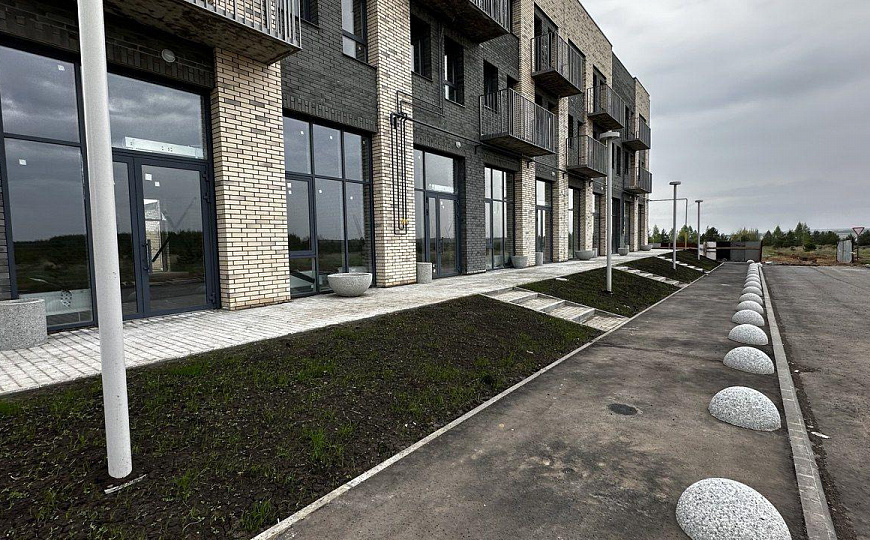 Продаю нежилые коммерческие помещения 120 м²  в новом ЖК "Жемчужина"  фото