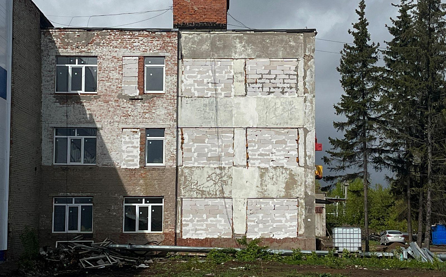 Производственное помещение, 1 300 м² фото