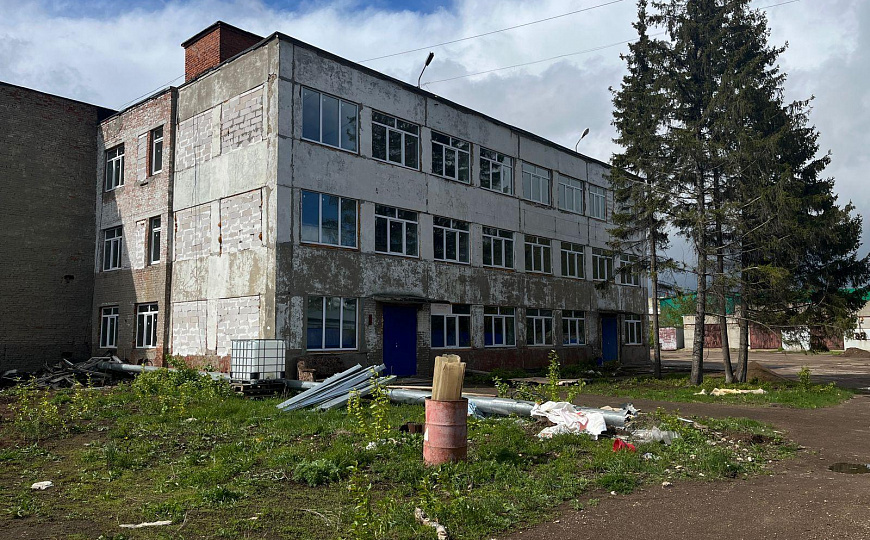 Производственное помещение, 1 300 м² фото