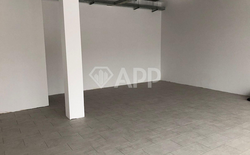 Сдаются два помещения в новом ТЦ по 55 м² фото