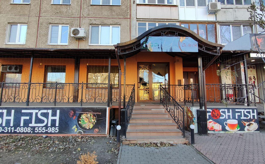 Кафе в центре. 102 м² фото