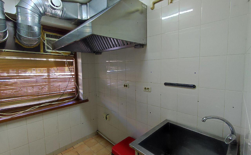 Кафе в центре. 102 м² фото