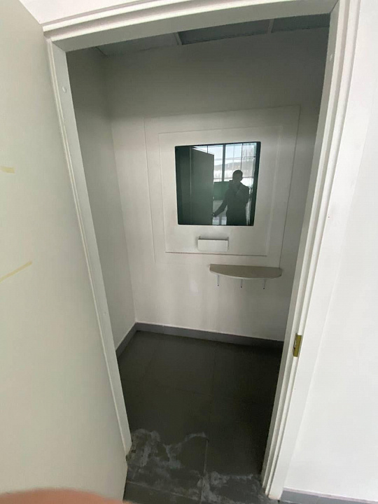 Аренда автосалона, 1300 м2 фото