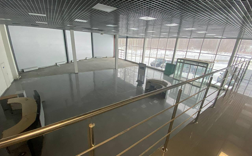 Аренда автосалона, 1300 м2 фото