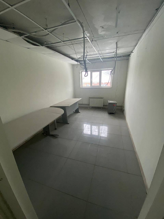 Аренда автосалона, 1300 м2 фото