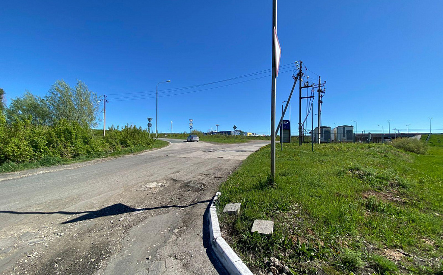 Аренда автосалона, 1300 м2 фото