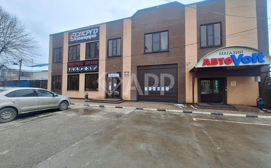 Сдам торговое помещение площадью  100 м² фото