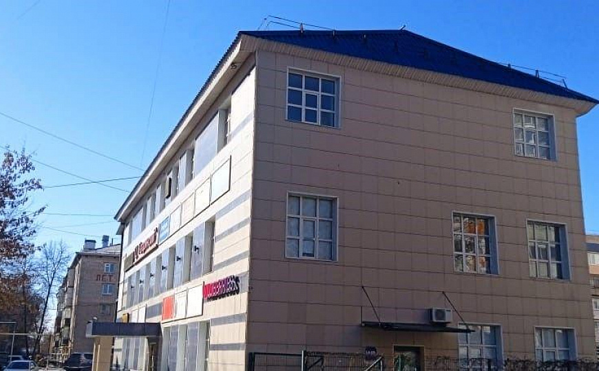 Продается трехэтажное здание 981.8м² свободного назначения фото