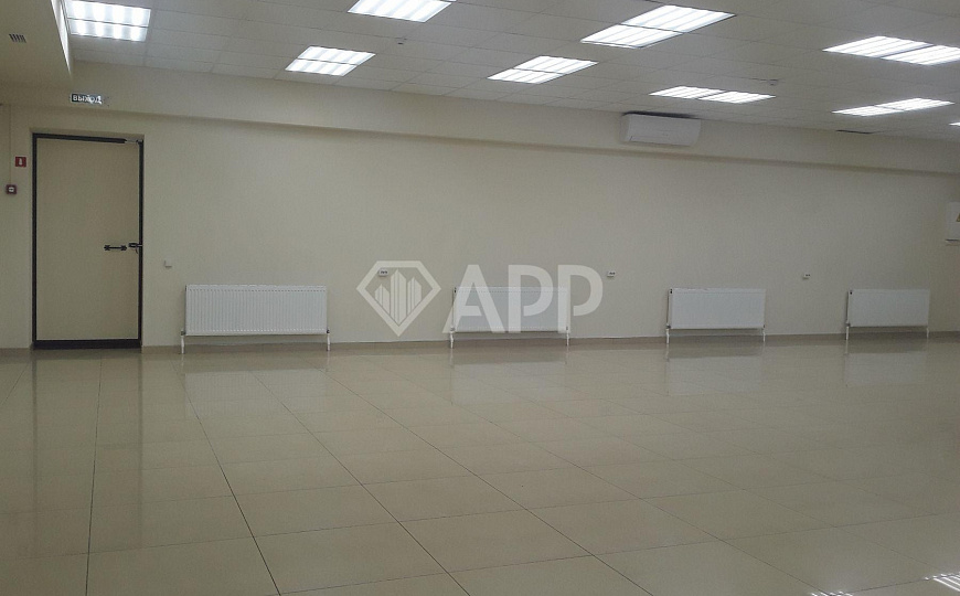Сдам торговое помещение общей площадью 202 м² на втором этаже фото
