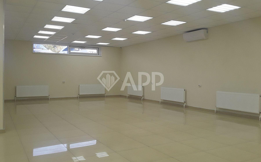 Сдам торговое помещение общей площадью 202 м² на втором этаже фото