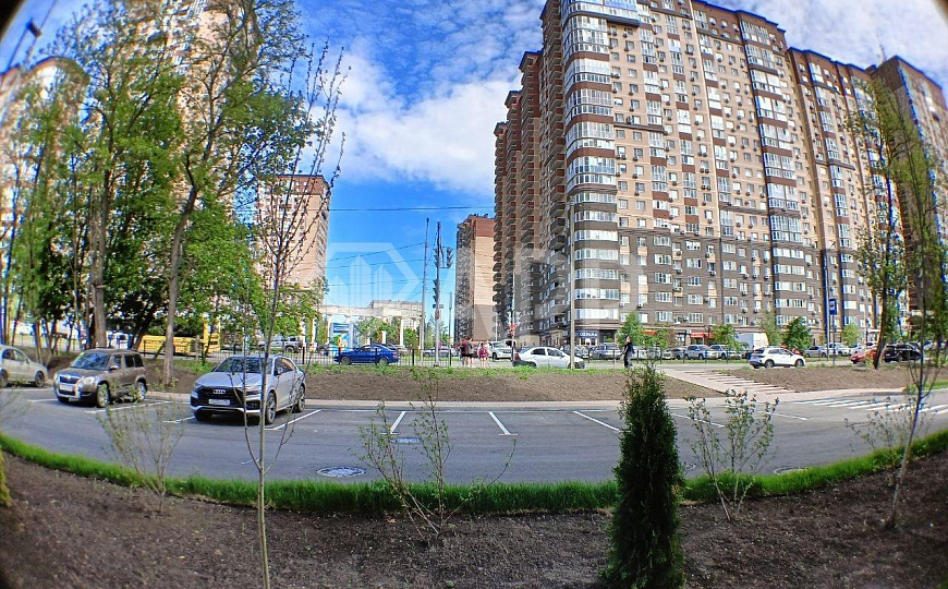 Угол/Остановка/фасад/КФС/Парковка фото