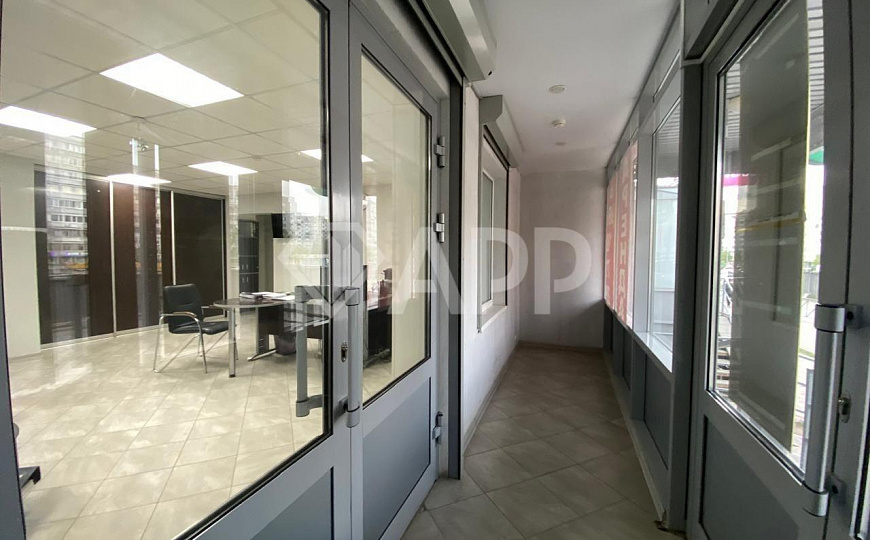 Торговое помещение е на высоком трафике, 57,5 м² фото
