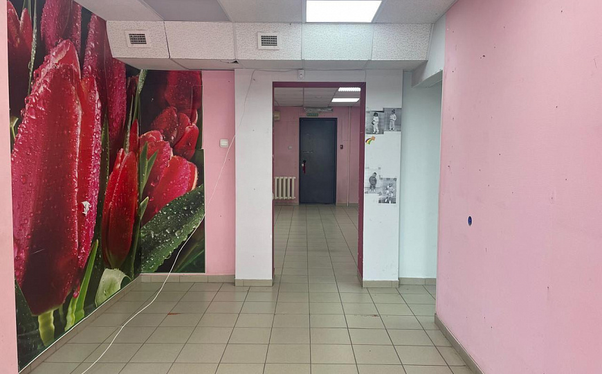 Продается помещение свободного назначения фото