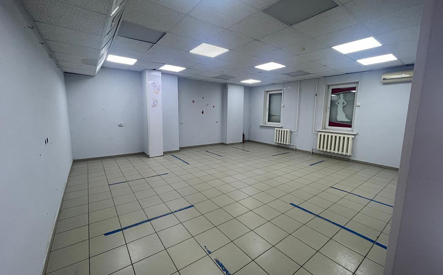 Продается помещение свободного назначения фото