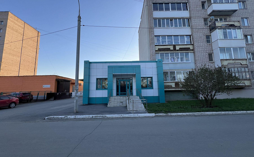 Предлагаем в аренду помещение свободного назначения, 1 линия, высокая проходимость. фото