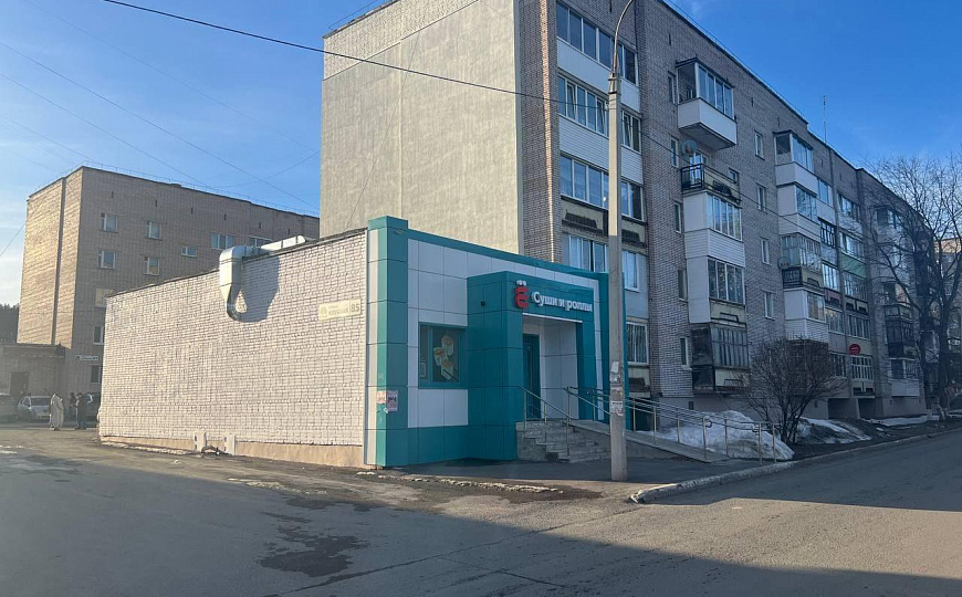 Предлагаем в аренду помещение свободного назначения, 1 линия, высокая проходимость. фото
