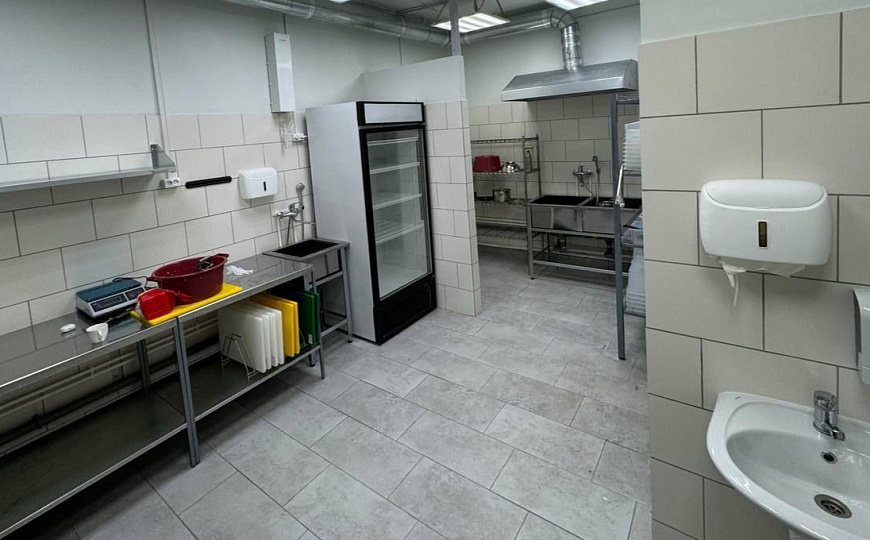 Предлагаем в аренду помещение свободного назначения, 1 линия, высокая проходимость. фото