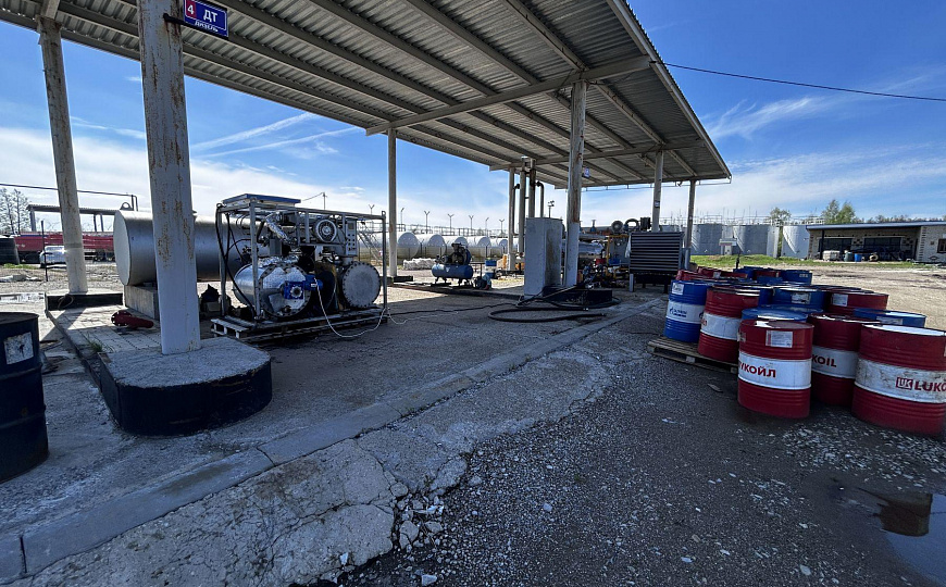 Промышленная база для хранения и переработки нефтепродуктов в с.Шемордан фото