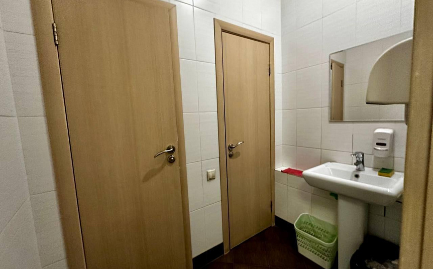 Продажа здания 1272,8 с землей в историческом центре гор. Самара фото