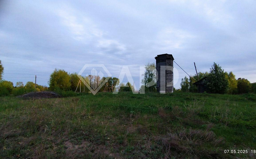 Помещение свободного назначения и много земли под глэмпинг около реки фото