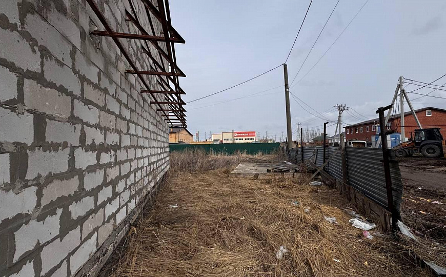 Здание под ресторан и земельный участок фото