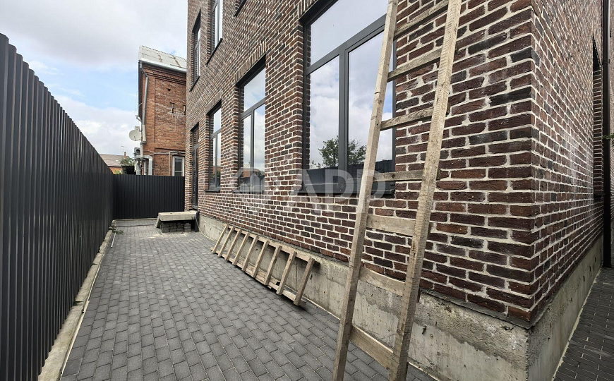 Сдам отдельно стоящее здание, 500 м² фото