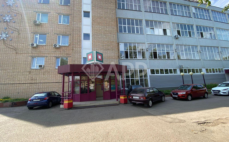 Продается отдельно стоящее здание с арендаторами 3970м² фото