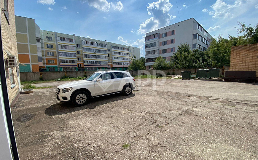Продается отдельно стоящее здание с арендаторами 3970м² фото