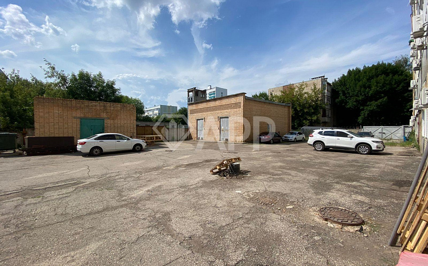Продается отдельно стоящее здание с арендаторами 3970м² фото